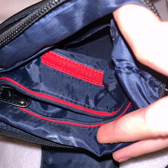 black nylon crossbody | Tommy Hilfiger - Picture 4 of 5